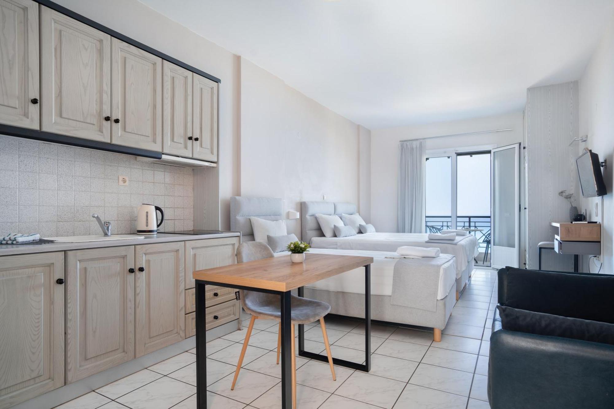 Sunset Triple 1 Apartman Áyios Nikítas Kültér fotó