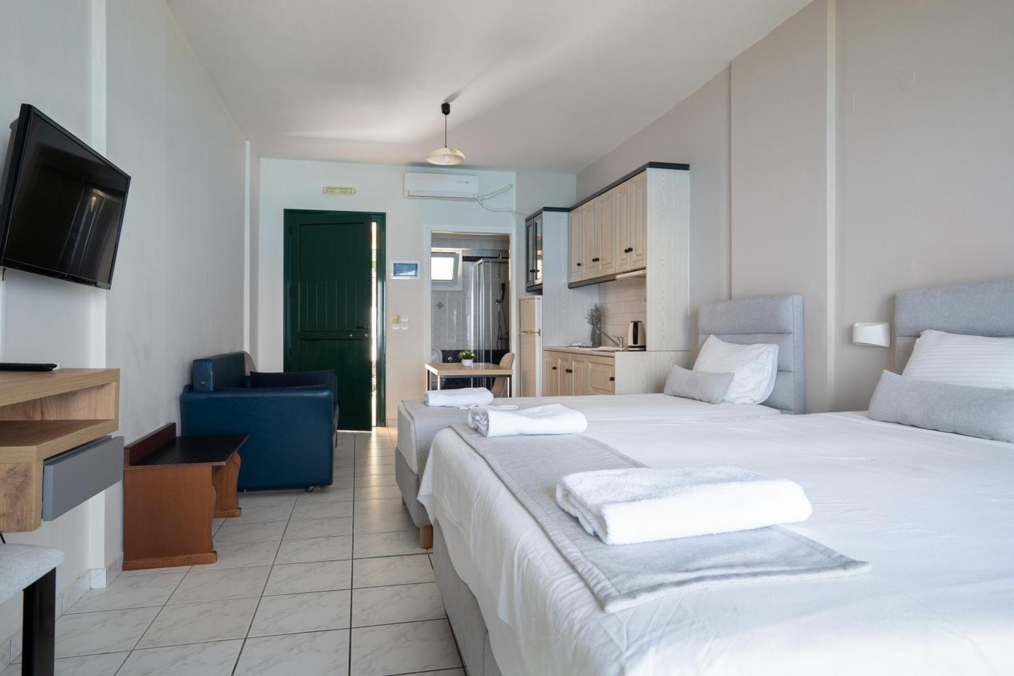 Sunset Triple 1 Apartman Áyios Nikítas Kültér fotó